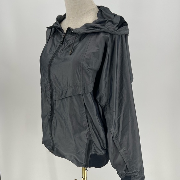 NIKE Women's Woven T2 Jacket in Deep Pewter - Picture 11 of 11